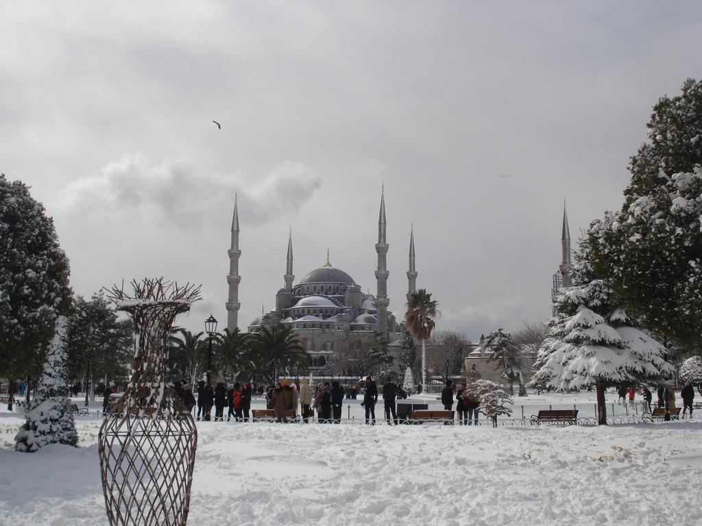 Lika Apart Laleli Istanbul Bagian luar foto